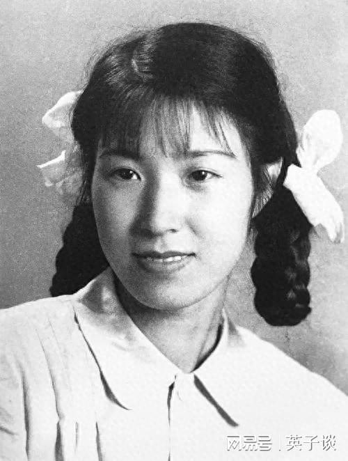 末代皇妃李玉琴逃难途中给了一个烧鸡给婉容太监：不像话